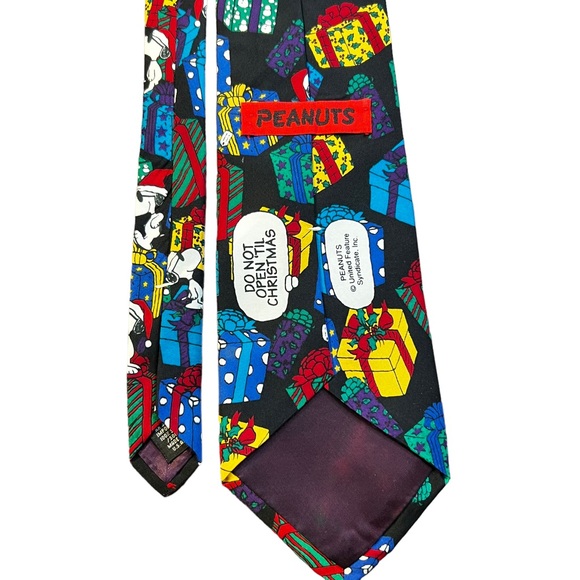 Peanuts Christmas Tie - Picture 4 of 6